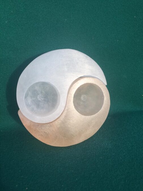 selenite_yin_yang