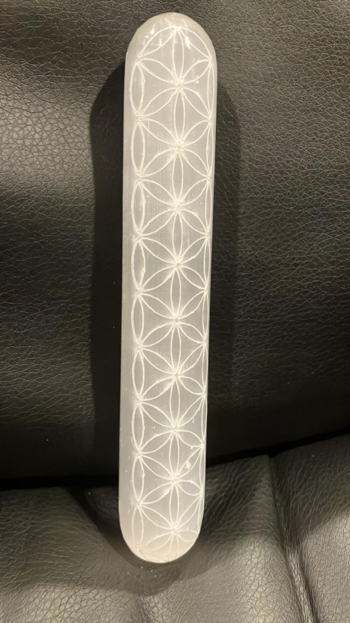 Enchanted Chakra Wand with Flower of Life Symbol Clear Selenite Wand for Spiritual Healing Crystal Massage Wand with Sacred Geometry Chakra Balancing Tool for Energy Healing Flower of Life Symbol Etched onto Selenite Wand