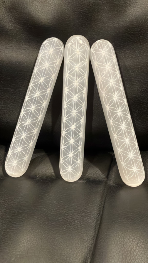 Enchanted Chakra Wand with Flower of Life Symbol Clear Selenite Wand for Spiritual Healing Crystal Massage Wand with Sacred Geometry Chakra Balancing Tool for Energy Healing Flower of Life Symbol Etched onto Selenite Wand