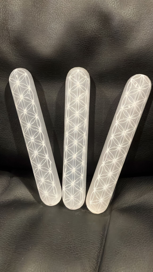 Enchanted Chakra Wand with Flower of Life Symbol Clear Selenite Wand for Spiritual Healing Crystal Massage Wand with Sacred Geometry Chakra Balancing Tool for Energy Healing Flower of Life Symbol Etched onto Selenite Wand